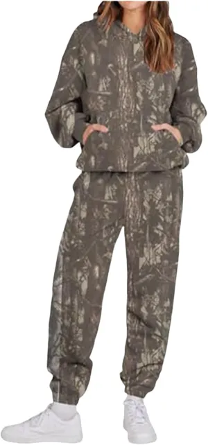 Camo Sweatsuits for Women Set 2 Piece Maple Leaf Print Oversized Sweatshirt Camo Hoodies Sweater Sweatpants Sets