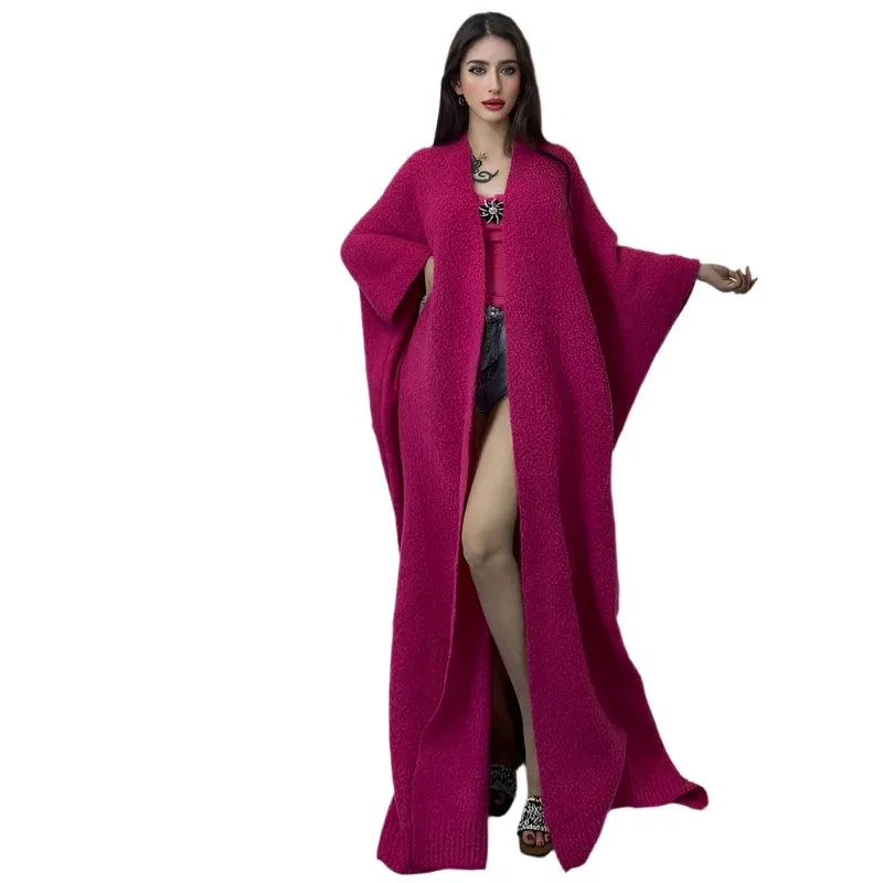Elegant Winter Monochrome Fur Poncho Coat – Luxe & Cozy Abaya-Inspired Outerwear