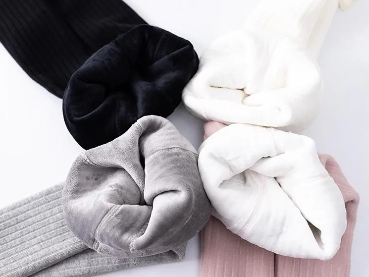 Sandra Bows Winter Plush Leggings