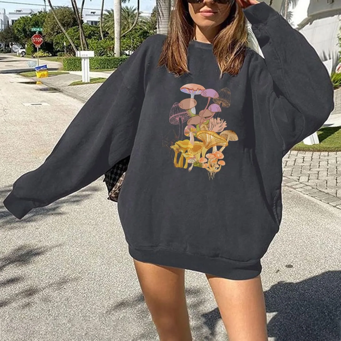 Women Oversized Y2k Sweatshirt Long Sleeve Crewneck Mushroom Graphic Fall Tops Trendy Plus Size Pullover Comfy Shirts