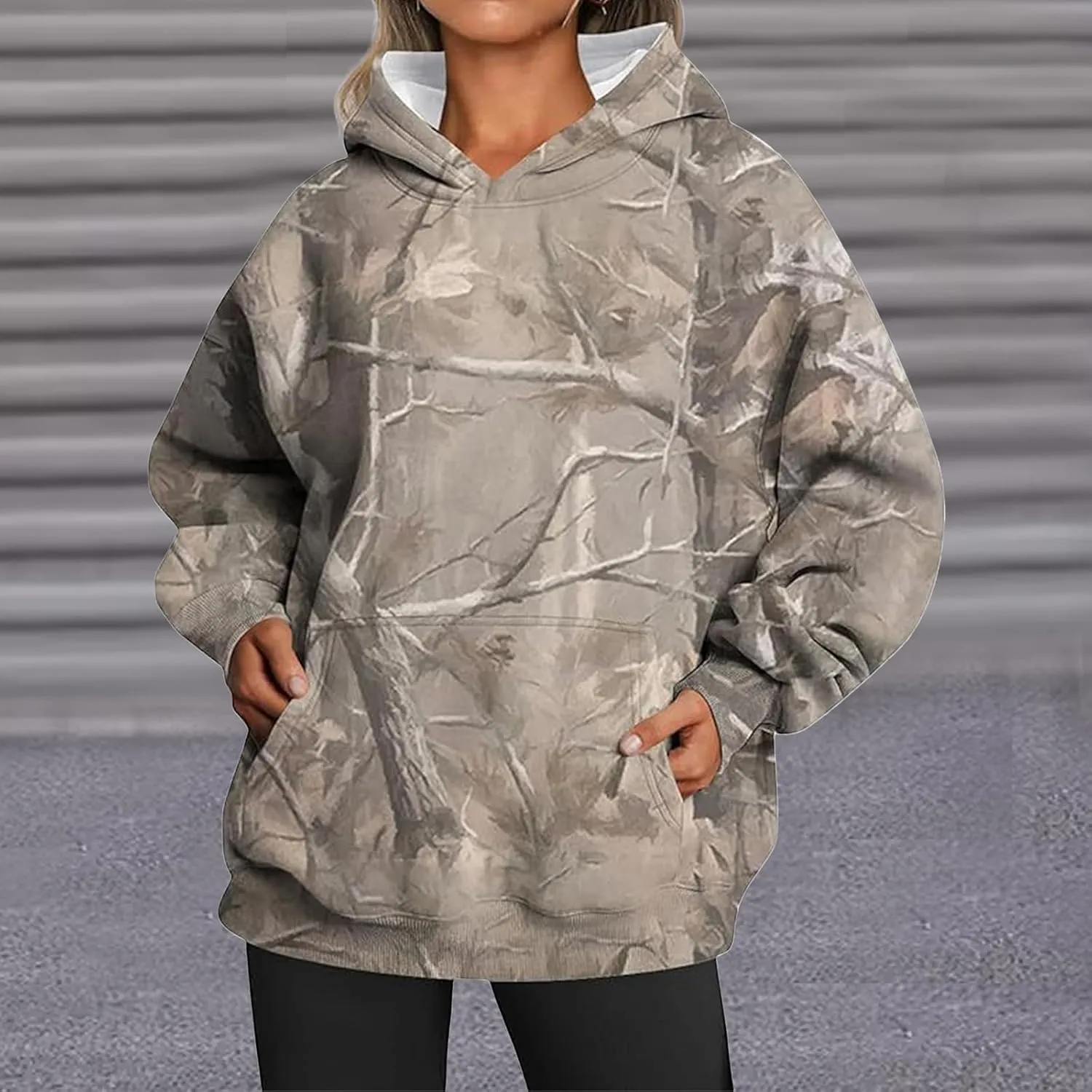 Womens Camo Hoodies Sweatshirt Maple Leaf Print Oversized Hooded Sweatshirt Long Sleeve Fall Pullover Top with Pockets