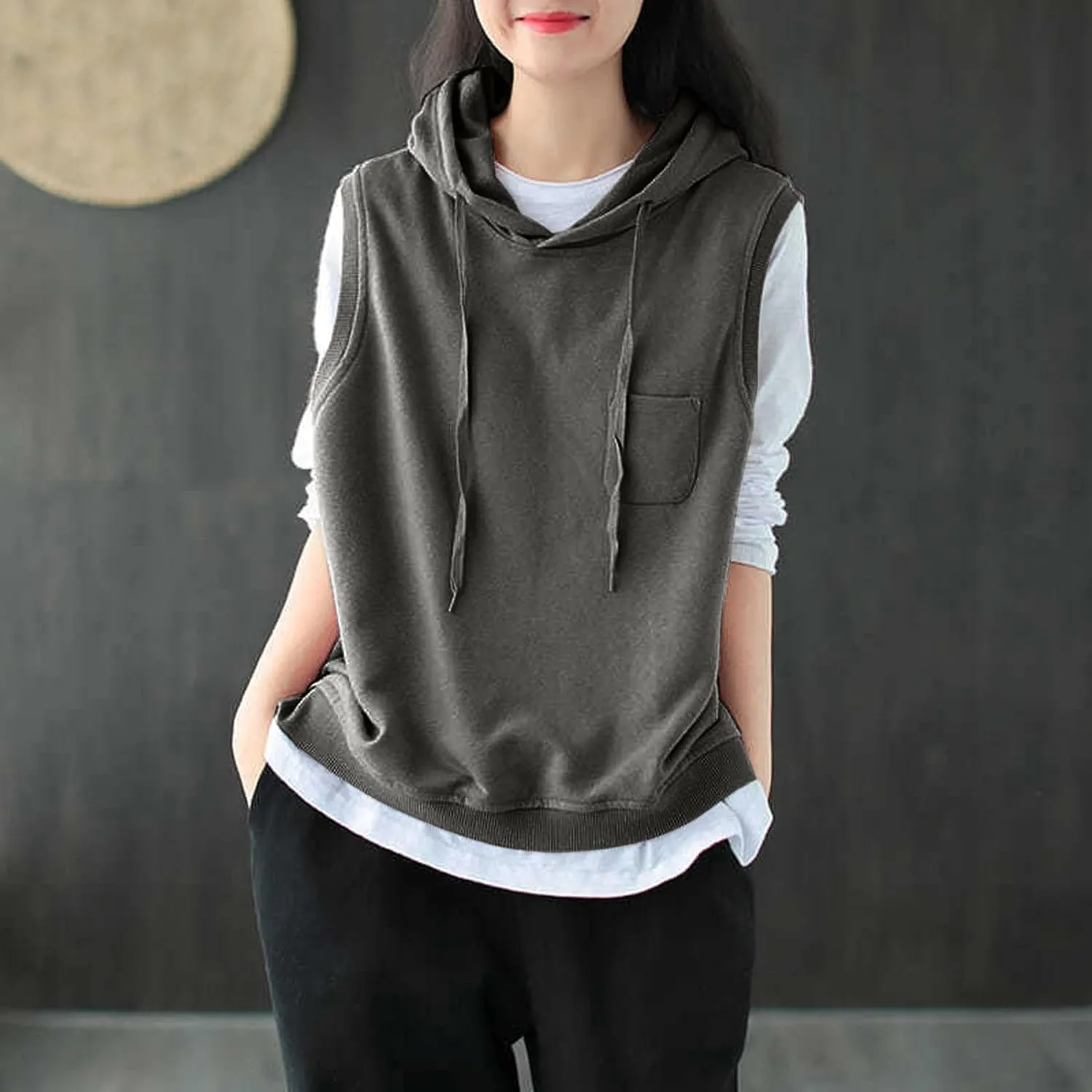 Women's Fashion Solid Hoodies Sweatshirts Sleeveless Drawstring Oversized Tops Loose Fit Pullover Shirts with Pocket