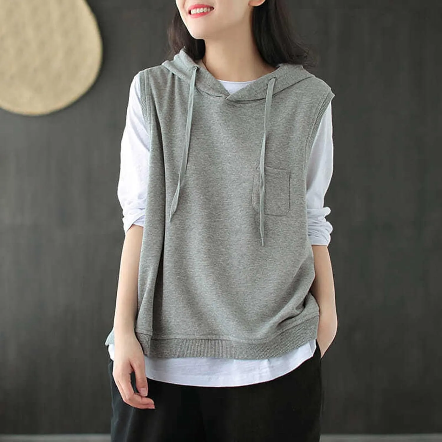Women's Fashion Solid Hoodies Sweatshirts Sleeveless Drawstring Oversized Tops Loose Fit Pullover Shirts with Pocket